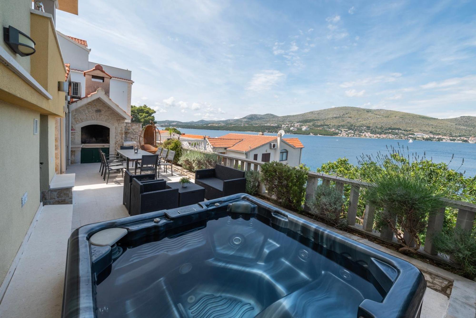Lavanda Residence With Heated Pool Trogir Split Donji Okrug  Exterior photo